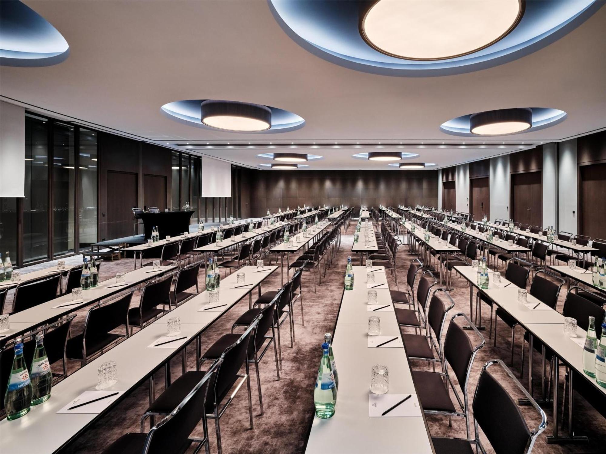 Radisson Collection Hotel, 5* Berlim
